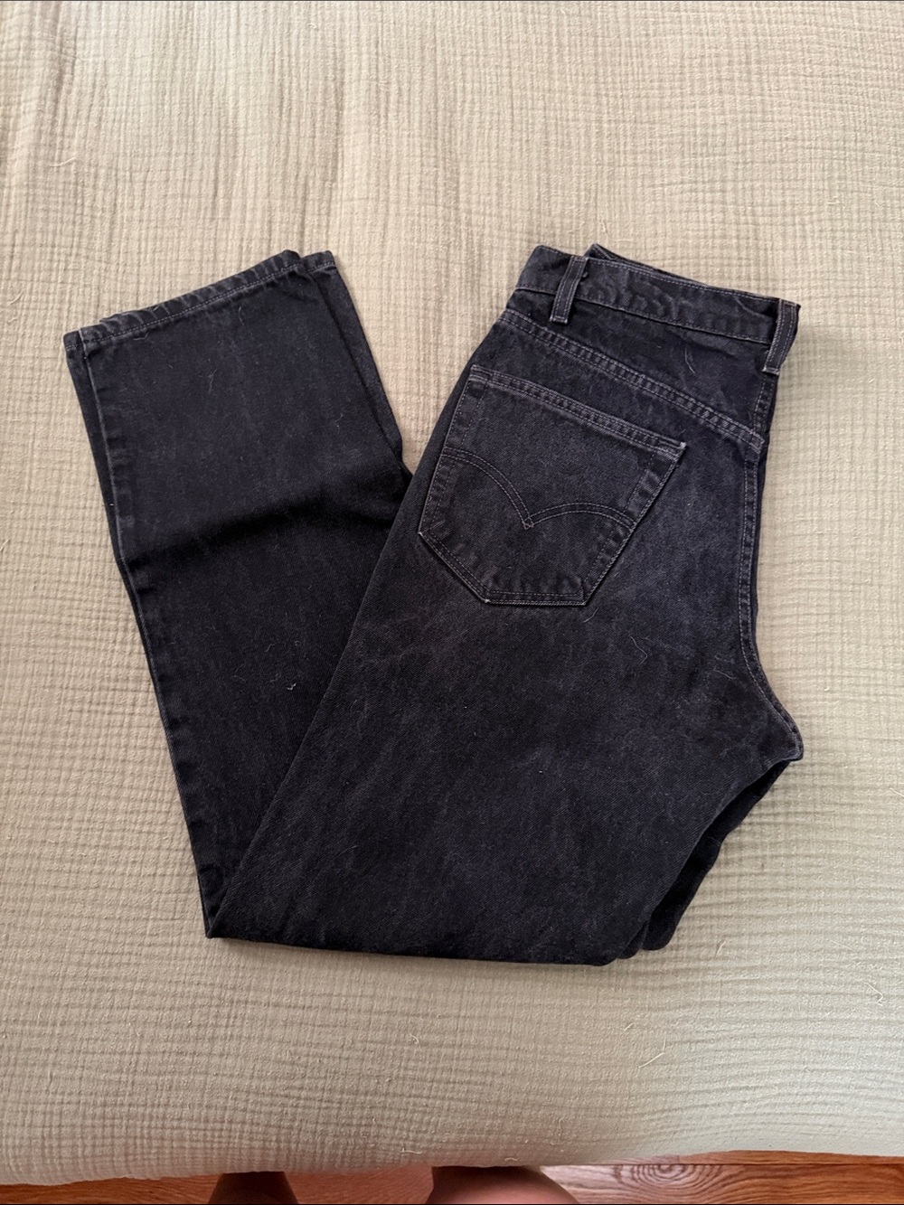Levi's Women's Black Straight Leg Jeans - Picture 1 of 2